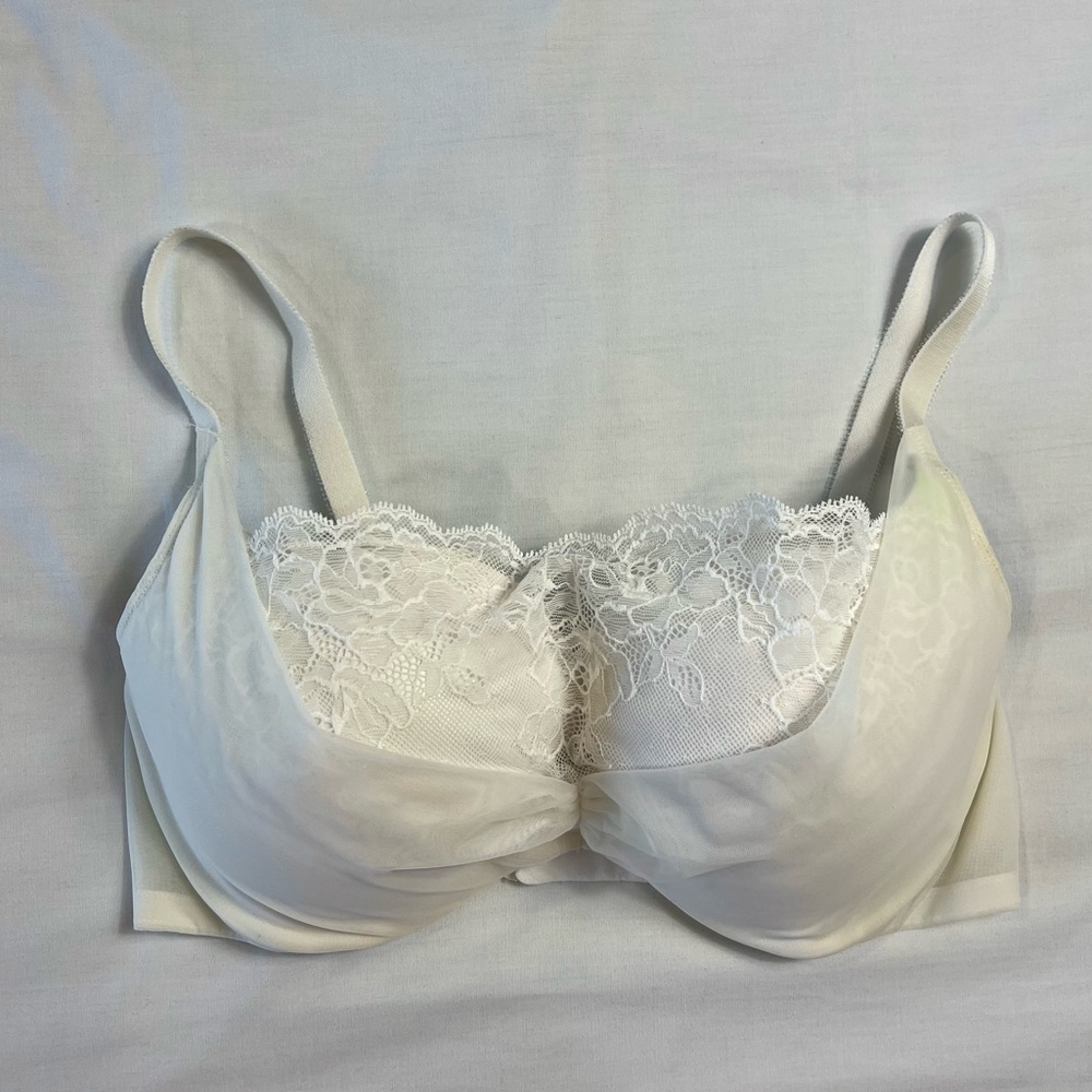 COPY - Victoria's Secret Women's White 36DD Lace Overlay Push-Up Bra Bridal Cami